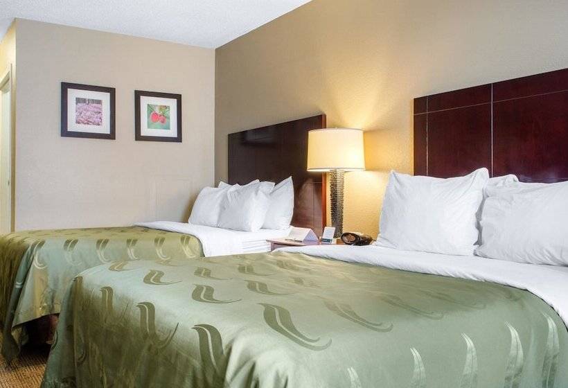 ２ダブルベッドのスタンダードルーム, Quality Inn Ruston