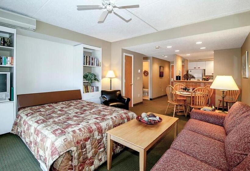 스탠다드 스튜디오, Rivergreen Resort