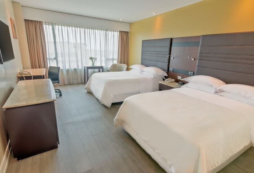 اتاق سوپریور با چشم‌انداز شهر, Sheraton Guayaquil