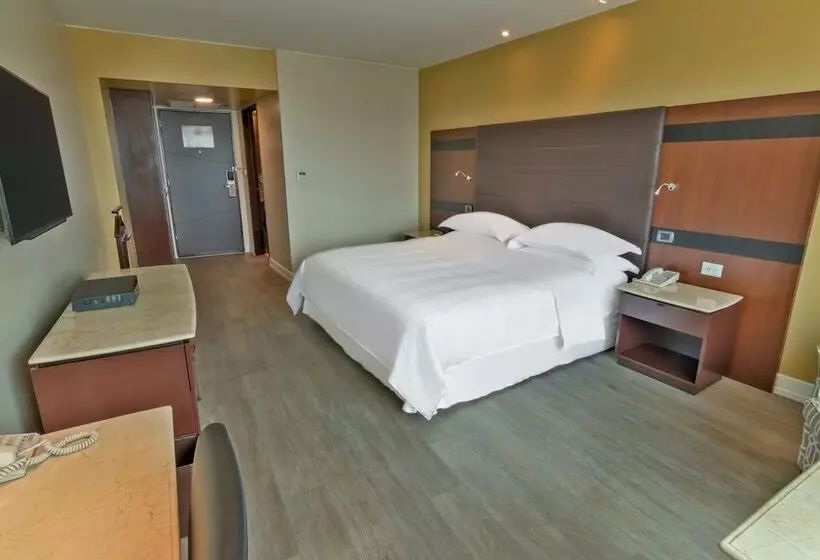 クラブルーム, Sheraton Guayaquil