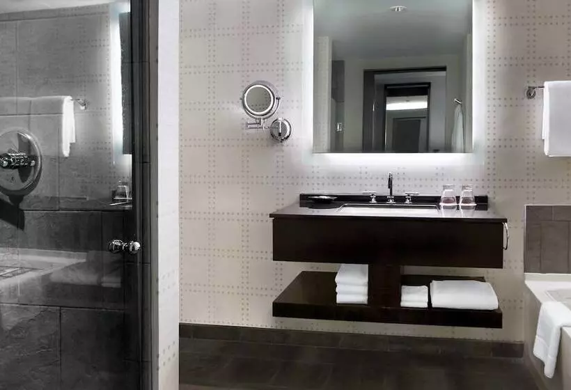 اتاق سوپریور, The Liberty, A Luxury Collection Hotel, Boston