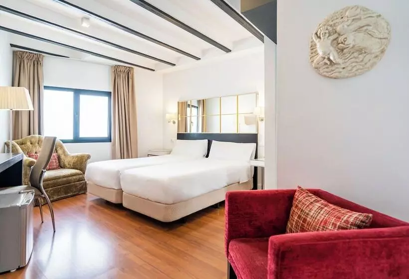 Standardzimmer, Yit El Postigo