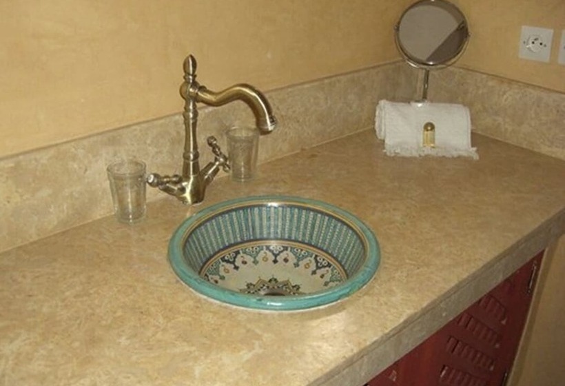 Quarto standard, Riad Ifoulki