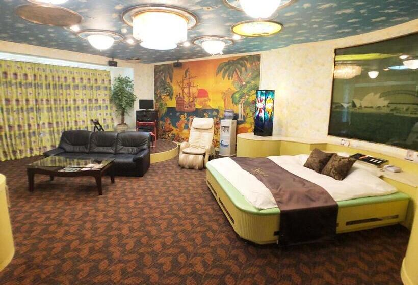 חדר סטנדרט עם מיטת קינג, Xenia Takinoyashiro