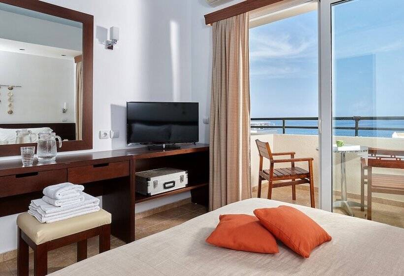 חדר סטנדרט נוף לבריכה, Arminda Hotel & Spa