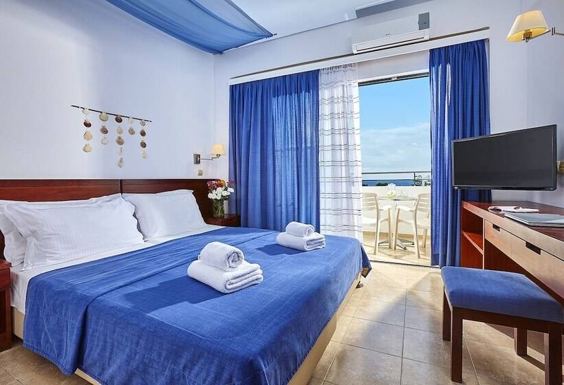 اتاق خانوادگی با چشم‌انداز استخر, Arminda Hotel & Spa