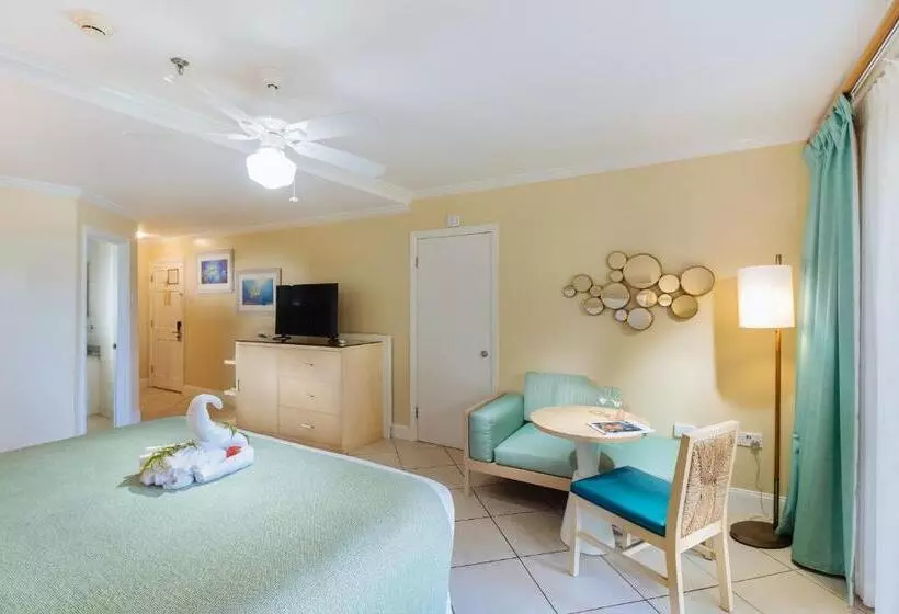 اتاق لوکس با چشم‌انداز باغ, Bay Gardens Beach Resort & Spa