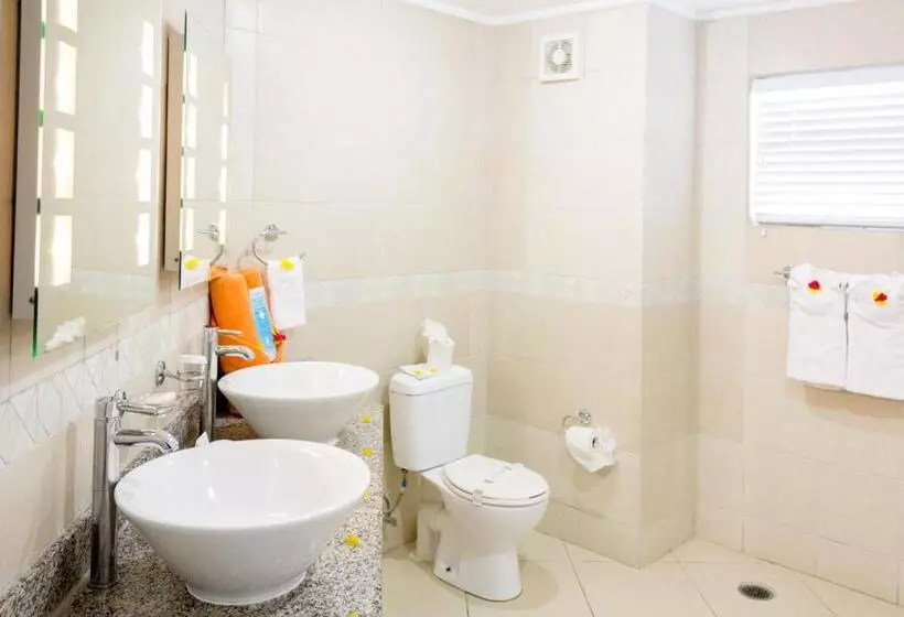 سوئیت با تخت بزرگ, Bay Gardens Beach Resort & Spa
