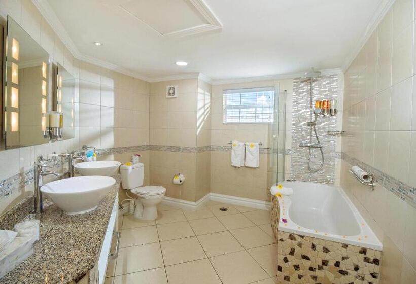 2 Bedroom Suite Pool View, Bay Gardens Beach Resort & Spa