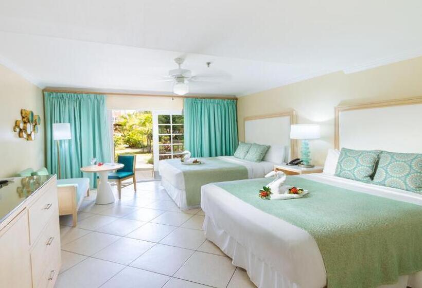 带泳池观景的豪华房, Bay Gardens Beach Resort & Spa