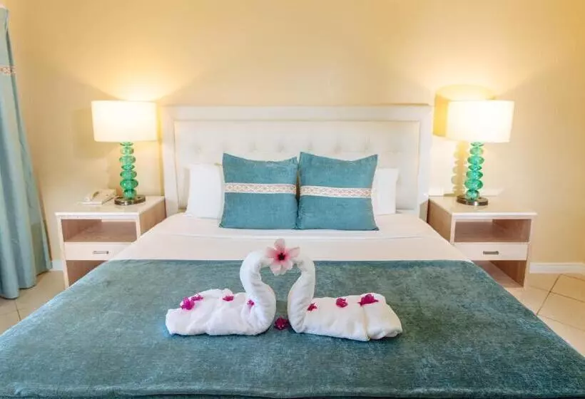 اتاق لوکس با تخت بزرگ, Bay Gardens Beach Resort & Spa