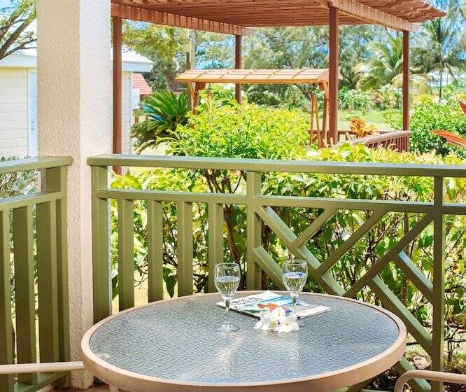 豪华园景房, Bay Gardens Beach Resort & Spa