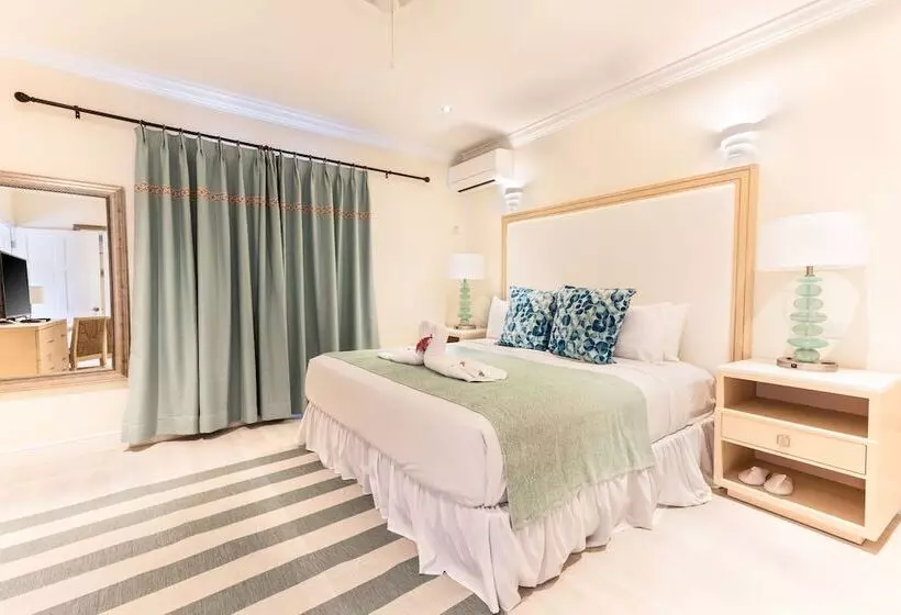 اتاق لوکس با چشم‌انداز باغ, Bay Gardens Beach Resort & Spa
