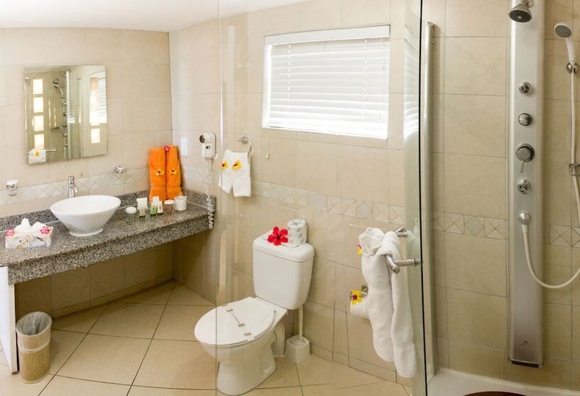 2 Bedroom Suite Pool View, Bay Gardens Beach Resort & Spa