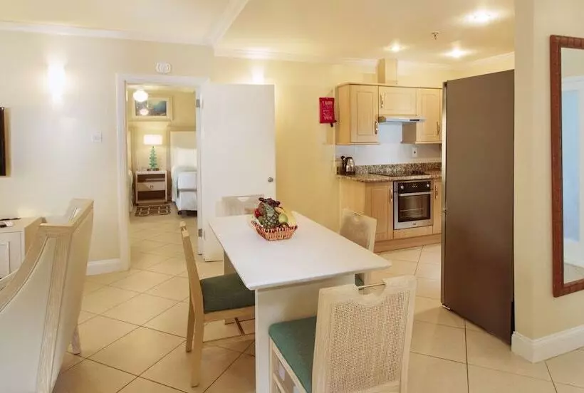 2 Bedroom Suite Pool View, Bay Gardens Beach Resort & Spa