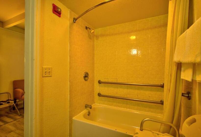 Deluxe Room Adapted for Disabled, Clearwater