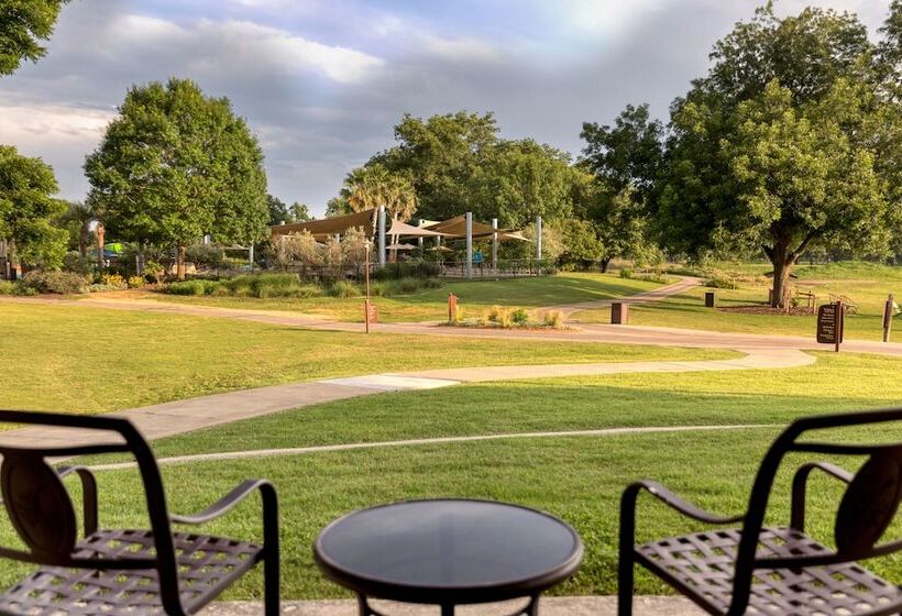 스탠다드 룸 더블 침대, Hyatt Regency Lost Pines Resort And Spa