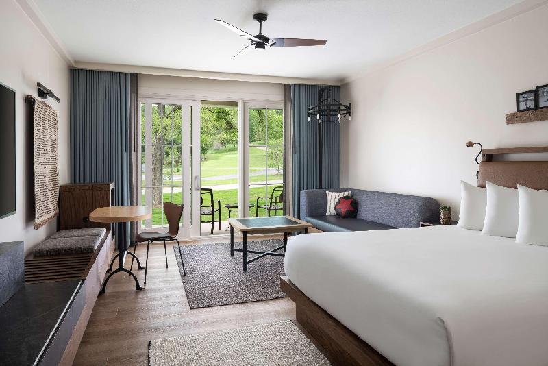 스탠다드 룸 킹사이즈 침대, Hyatt Regency Lost Pines Resort And Spa