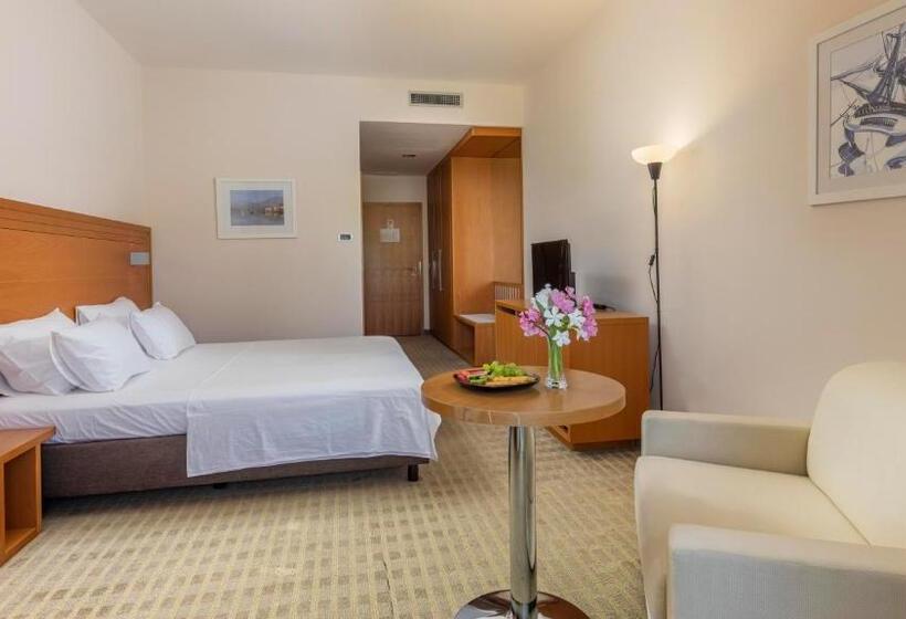Номер Superior Вид на Море, Family Hotel La Luna   All Inclusive