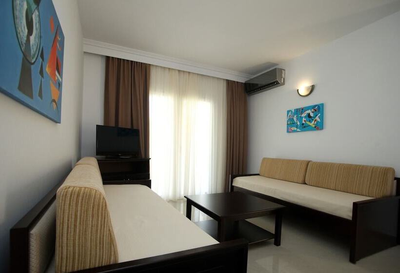 带1个卧室带花园景观的公寓, Naias