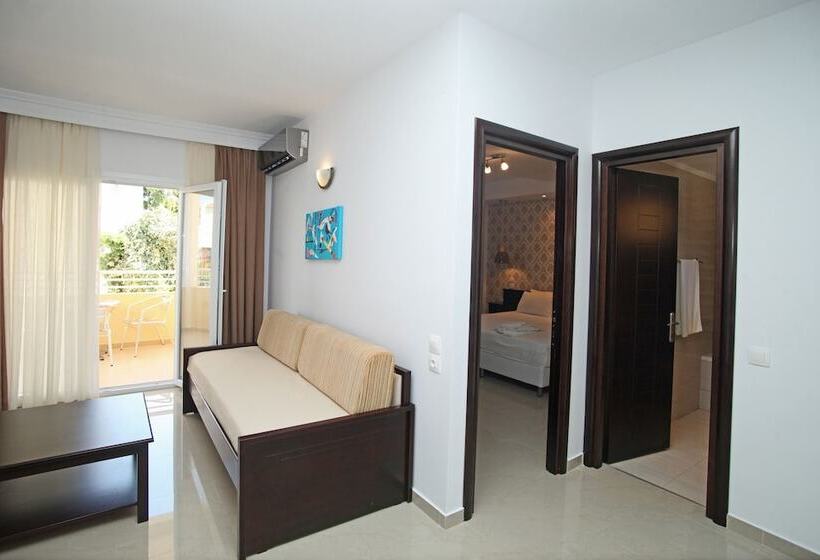 带1个卧室带花园景观的公寓, Naias