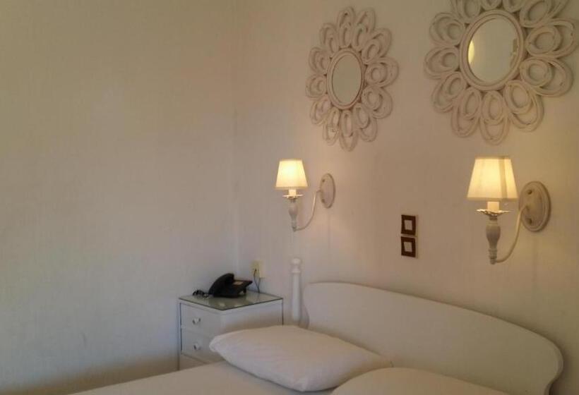 غرفة قياسية ثلاثية, Rachel