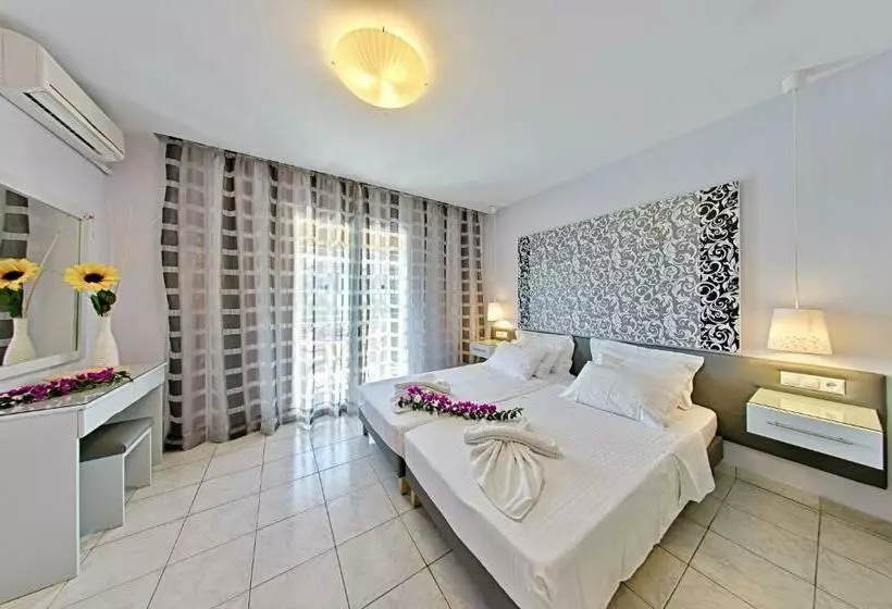 اتاق استاندارد, Sunrise Zante  Adults Only