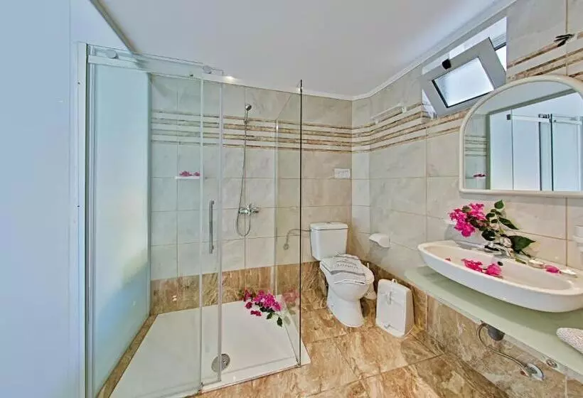 اتاق استاندارد, Sunrise Zante  Adults Only