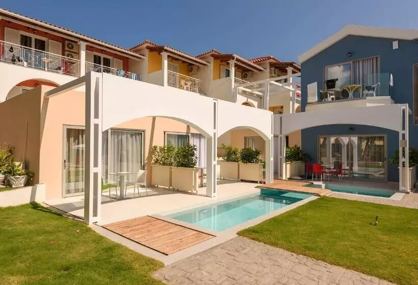 سوییت جونیور با چشم‌انداز استخر, Sunrise Zante  Adults Only