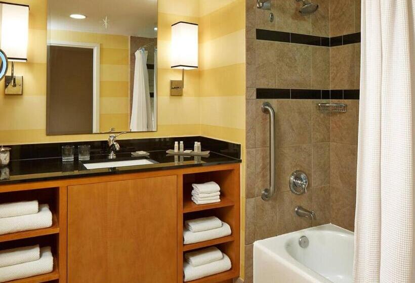 סוויטת ג'וניור מיטת קינג, World Golf Village Renaissance St. Augustine Resort