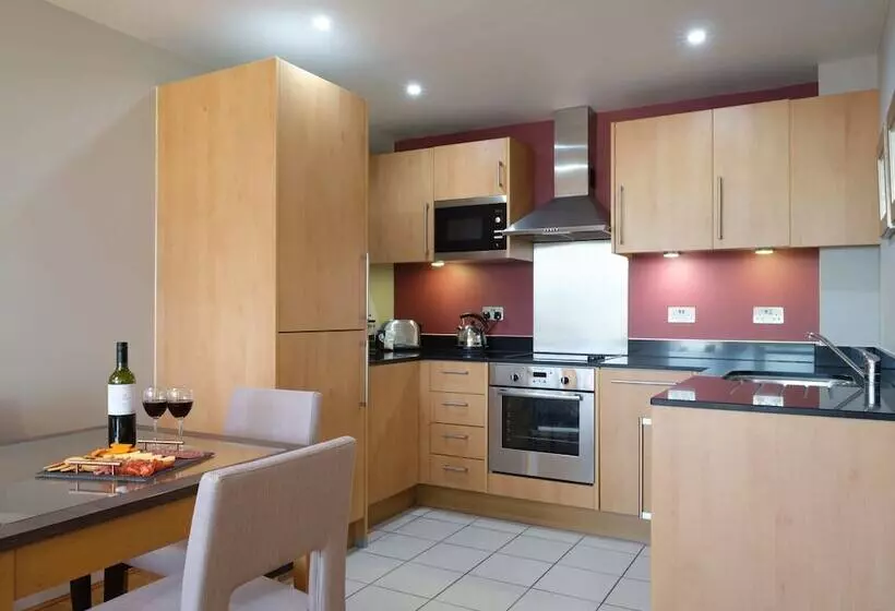 Huoneisto 2 Makuuhuonetta, Marlin Apartments London Bridge Empire Square