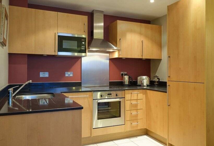 带2个卧室的公寓, Marlin Apartments  London Bridge Empire Square