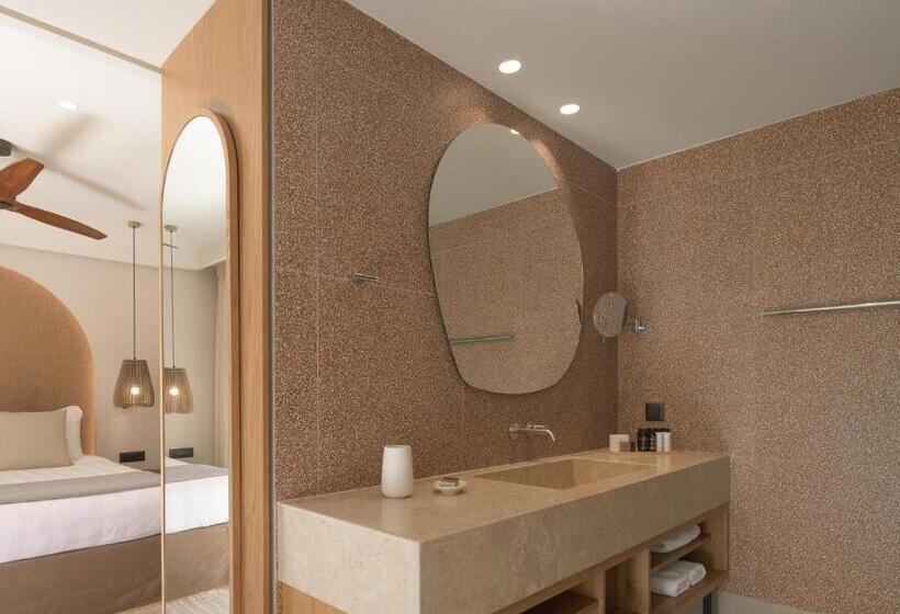 Полулюкс, Paralos Venus Suites Adults Only