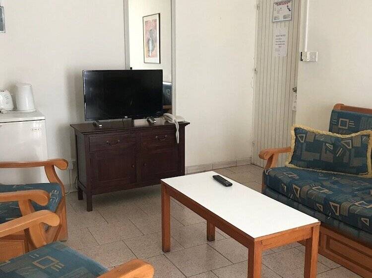 Апартаменты 2 спальни Вид на Бассейн, M Boutique Hotel   Designed For Adults