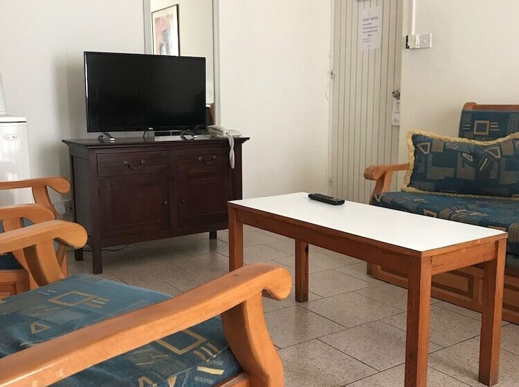 2 Bedroom Apartment Pool View, M Boutique Hotel   Designed For Adults