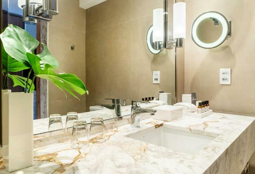 주니어 스위트 킹사이즈 침대, Fairmont Rio De Janeiro Copacabana