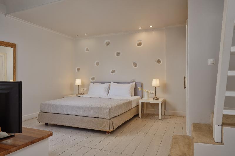 带按摩浴盆的套房, Meltemi Village