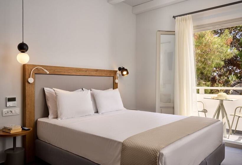 标准间, Meltemi Village