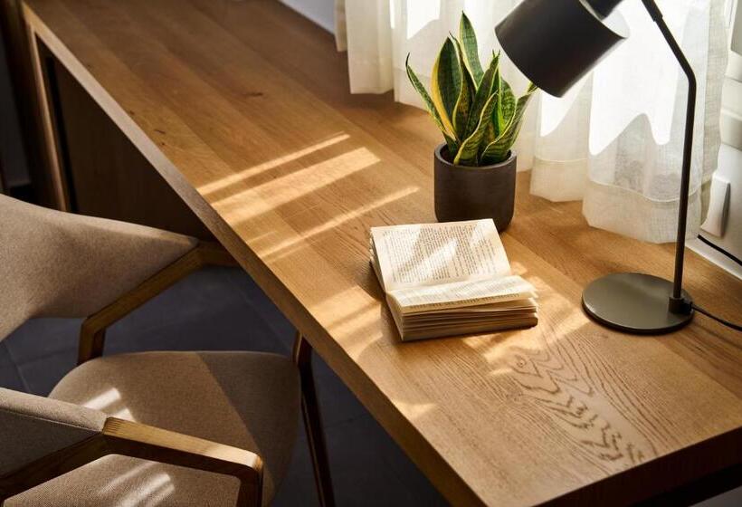 标准间, Meltemi Village