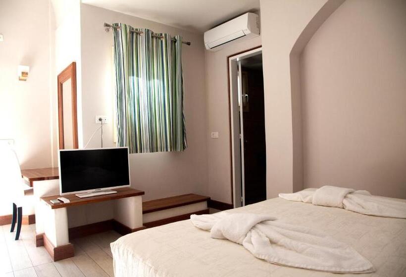 高级大房间, Meltemi Village