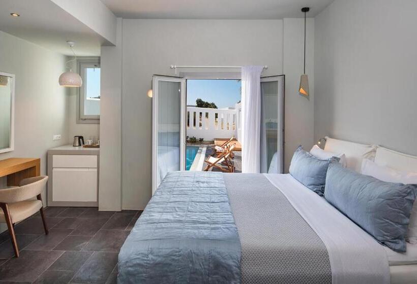 配有游泳池的小型套房, Meltemi Village