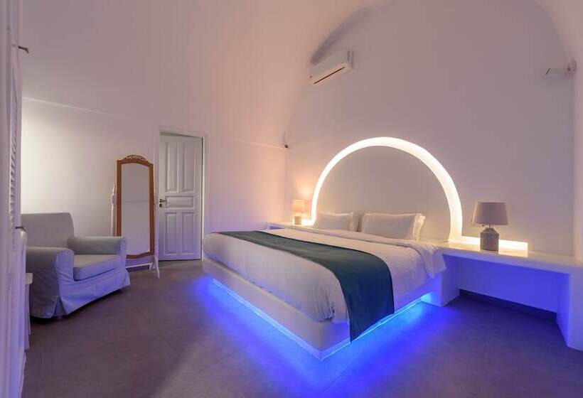 غرفة سوبيريور مطلة على حمام السباحة, Nikolas