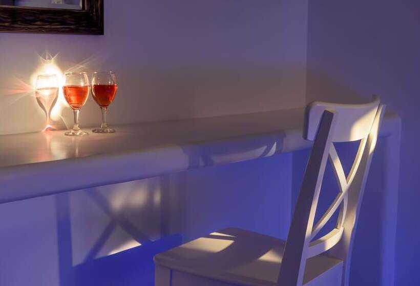 غرفة سوبيريور مطلة على حمام السباحة, Nikolas