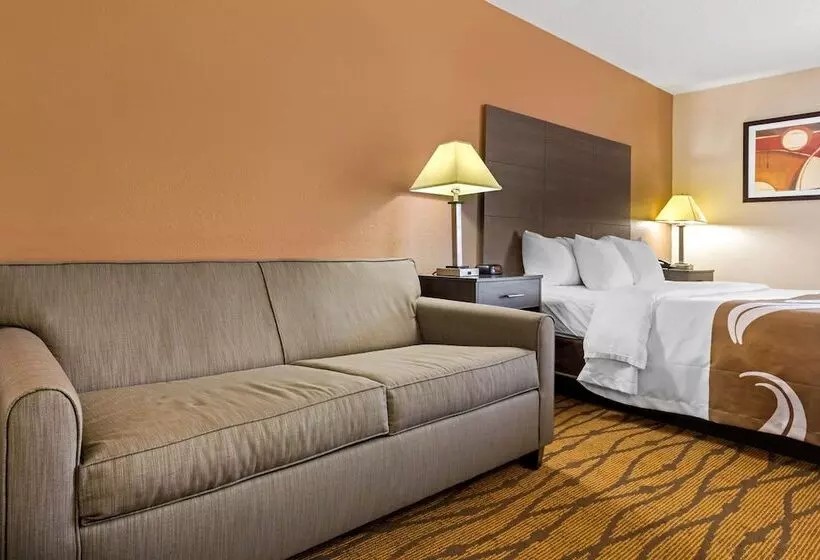 キングサイズベッドのスタンダードルーム, Quality Inn High Point  Archdale