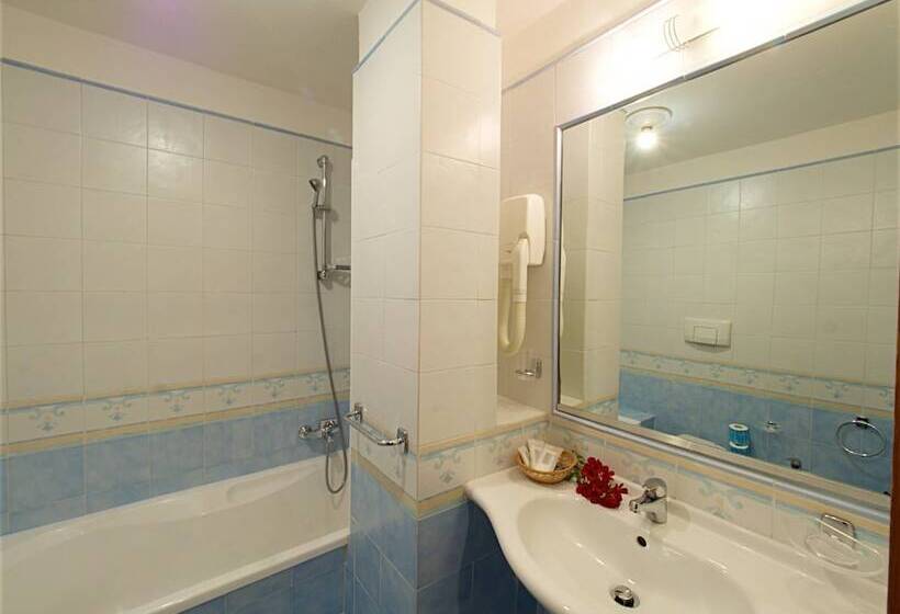 آپارتمان کلاسیک 1 خوابه, Residence Solemaremma