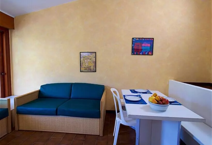 آپارتمان کلاسیک 1 خوابه, Residence Solemaremma