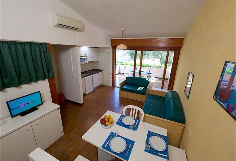 آپارتمان کلاسیک 1 خوابه, Residence Solemaremma