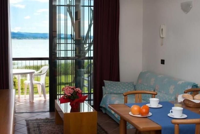 1 Bedroom Apartment Lake View, Residence Virgilio