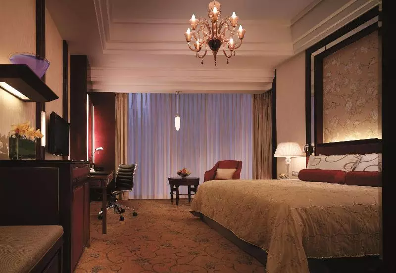 キングサイズベッドのデラックスルーム, Shangri La Guangzhou 3 Minutes By Walking To Canton Fair Complex