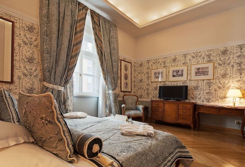 デラックススタジオ, The Bonerowski Palace Boutique